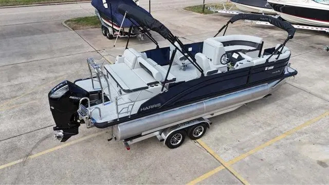 Slide: The Image of Harris Cruiser 230 SLDH 2025 - 4