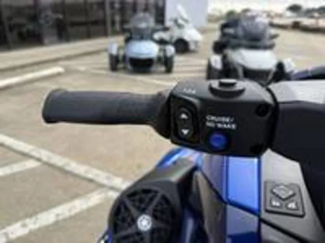 Slide: The Image of Yamaha VX Limited 2026 - 12