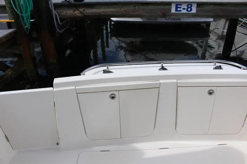 Slide: The Image of Meridian 411 Sedan 2004 - 5