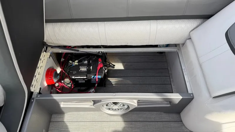 Slide: The Image of Avalon 2385 CAT QL 2022 - 17