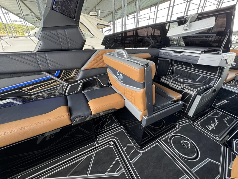 Slide: The Image of Interior of 2025 Tigé Ultré 25ZX with luxurious features. - 14