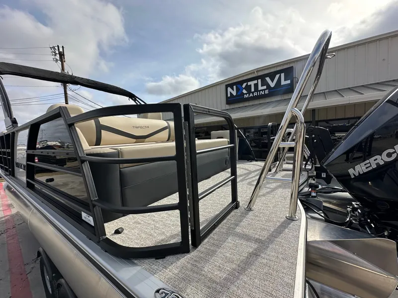 Slide: The Image of Trifecta 22 UL CS 2026 pontoon boat at NXT LVL Marine. - 40