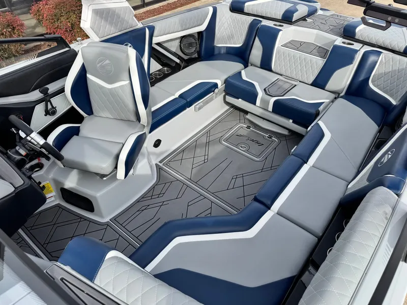 Slide: The Image of Tigé 23ZX 2023 - 20