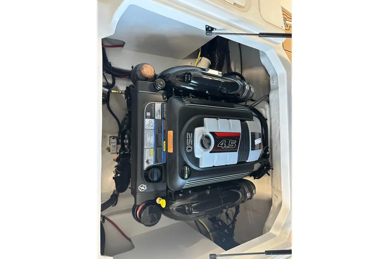 Slide: The Image of Engine compartment of 2026 Chaparral 23 SSi with 4.5L engine. - 16