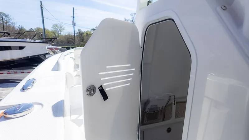 Slide: The Image of Everglades 253 Center Console 2026 - 13