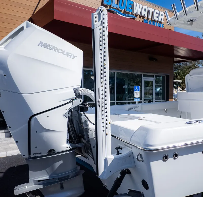 Slide: The Image of Everglades 253 Center Console 2026 - 6