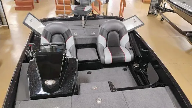 Slide: The Image of Ranger Z185 2025 - 31