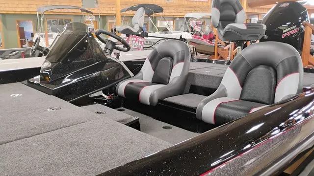 Slide: The Image of Ranger Z185 2025 - 49