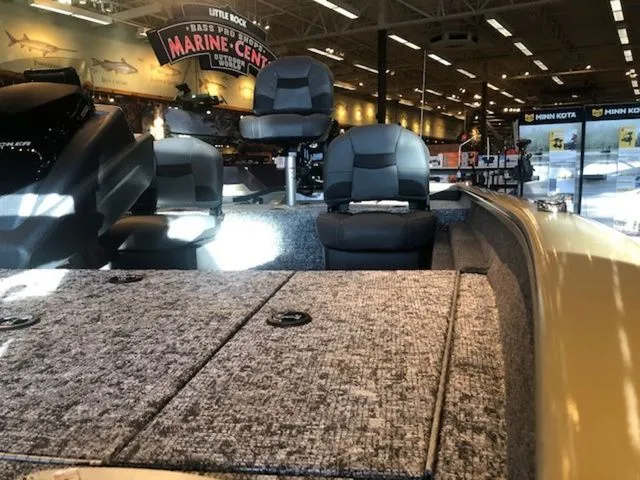 Slide: The Image of Tracker Pro Team 175 TF 2026 - 18