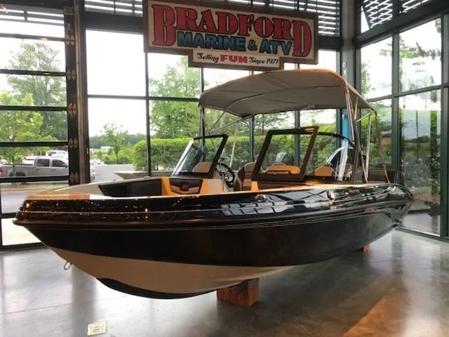 Slide: The Image of 2026 Ranger 1850MS boat at Bradford Marine & ATV. - 23