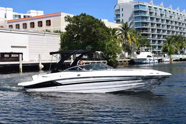 Slide: The Image of Cruisers 298 Bowrider 2016 - 0