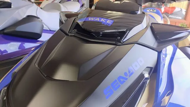 Slide: The Image of Sea-Doo Wake 2025 - 17