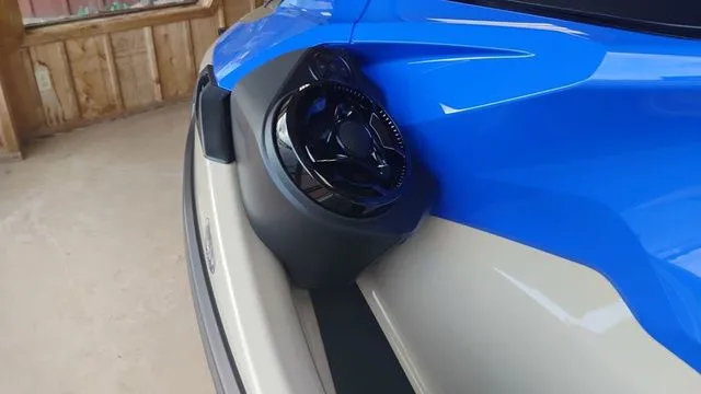 Slide: The Image of Sea-Doo Wake 2025 - 5