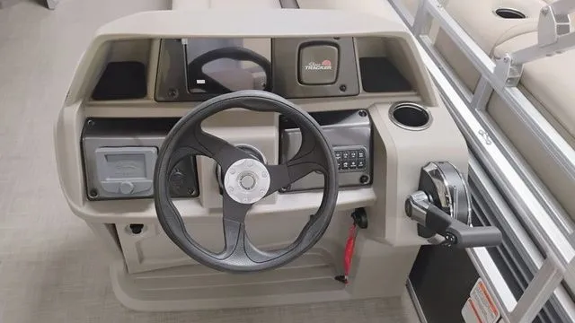 Slide: The Image of Sun Tracker Party Barge 18 DLX 2025 - 12