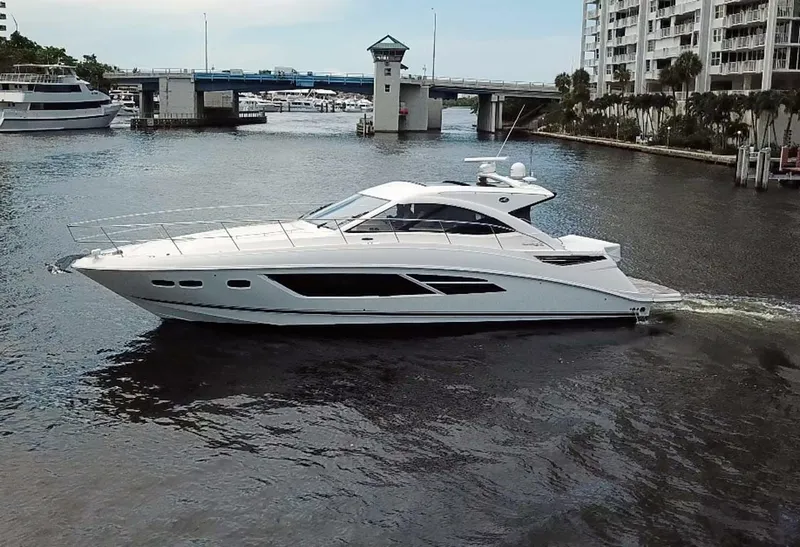 Slide: The Image of Sea Ray 510 Sundancer 2015 - 0