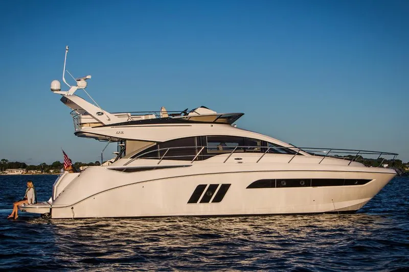 Slide: The Image of Sea Ray 510 Sundancer 2015 - 1