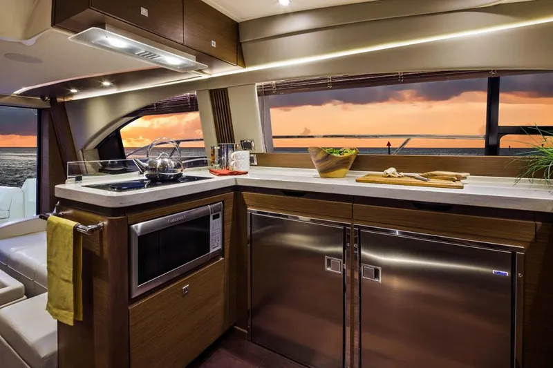 Slide: The Image of Sea Ray 510 Sundancer 2015 - 11