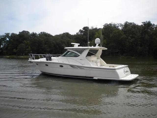 Slide: The Image of Tiara 38 Open 2001 - 0