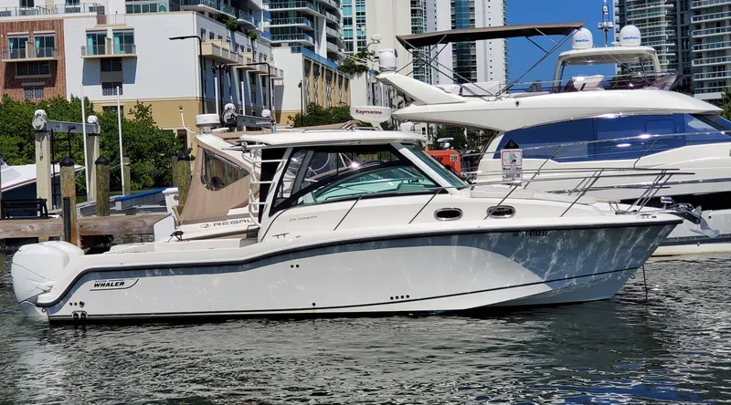 Slide: The Image of Boston Whaler 315 Conquest 2014 - 0