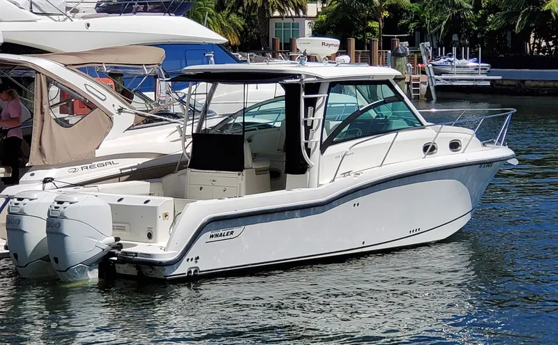 Slide: The Image of Boston Whaler 315 Conquest 2014 - 1