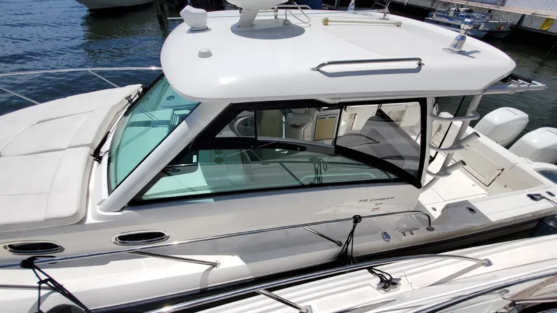 Slide: The Image of Boston Whaler 315 Conquest 2014 - 4