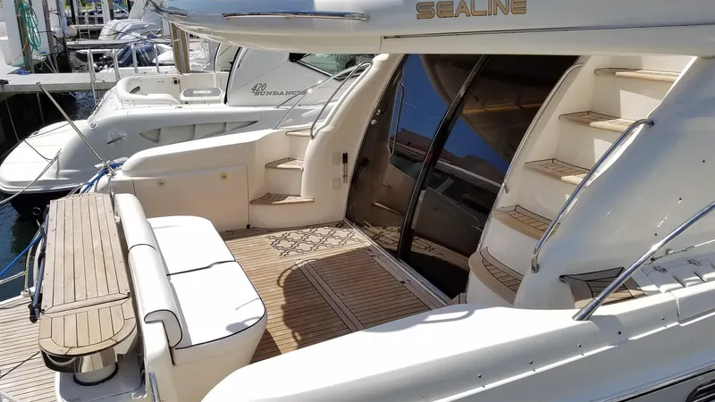Slide: The Image of Sealine T51 1999 - 1