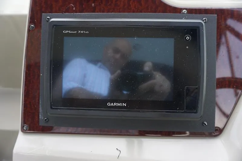 Slide: The Image of Sea Ray 280 Sundancer 2011 - 5