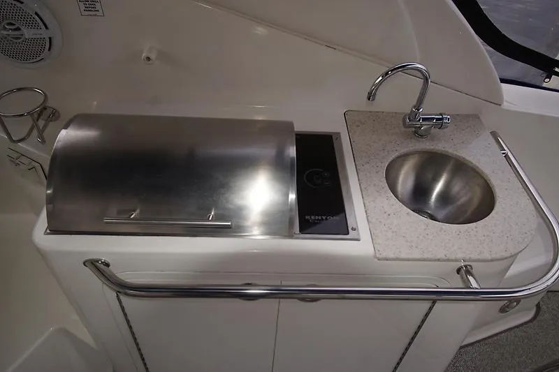 Slide: The Image of Sea Ray 280 Sundancer 2011 - 7
