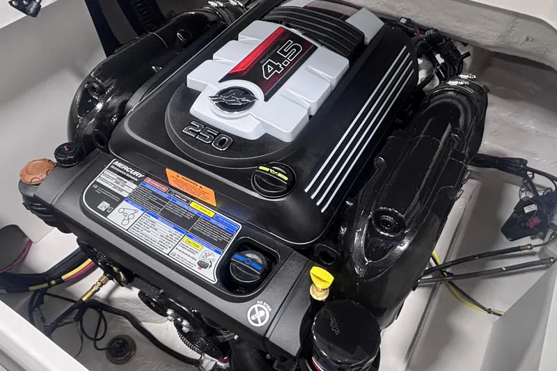 Slide: The Image of 2026 Chaparral 23 SSi boat engine, featuring a Mercury 4.5L 250 horsepower motor. - 25