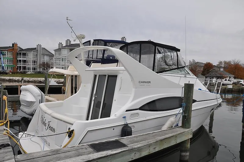 Slide: The Image of Carver Yachts 350 Mariner 2002 - 0