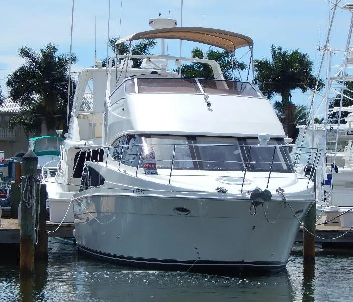 Slide: The Image of Carver Yachts 33 SS 2005 - 0