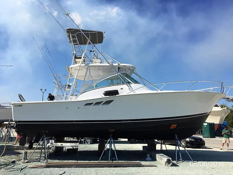 Slide: The Image of Luhrs 360SX 2000 - 0