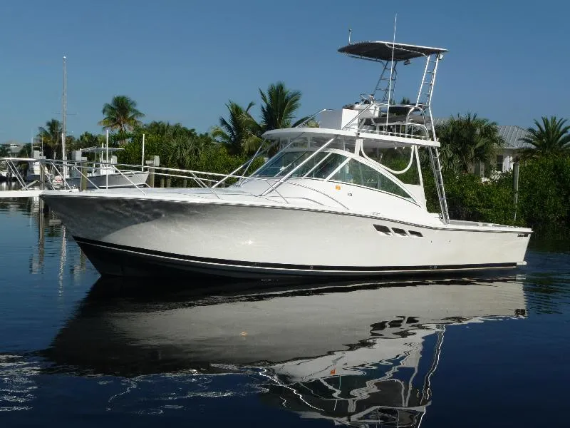 Slide: The Image of Luhrs 360SX 2000 - 0