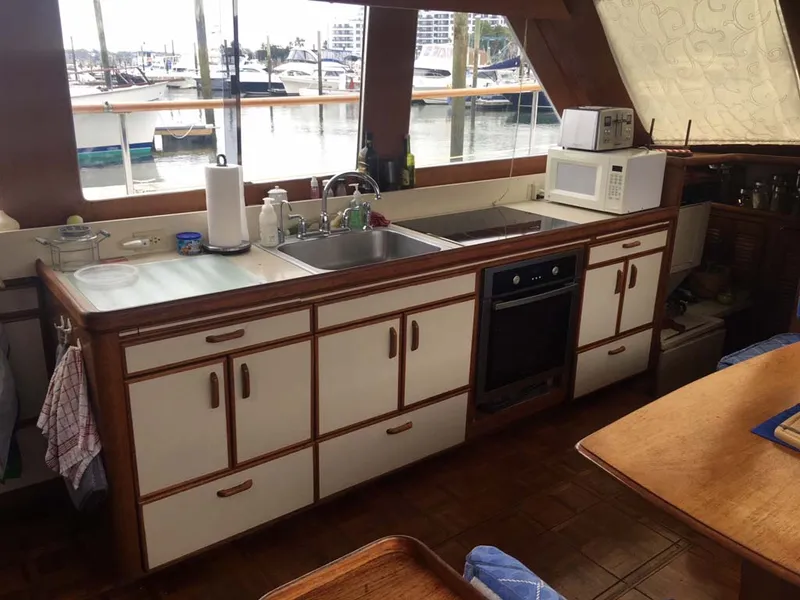 Slide: The Image of Gulfstar 49 Motoryacht 1984 - 2