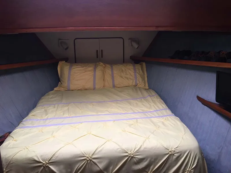 Slide: The Image of Gulfstar 49 Motoryacht 1984 - 3