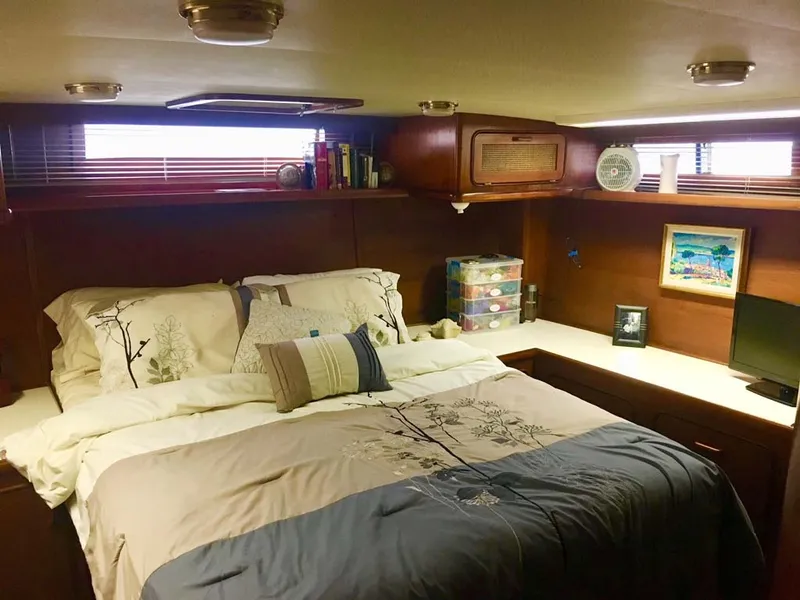 Slide: The Image of Gulfstar 49 Motoryacht 1984 - 4