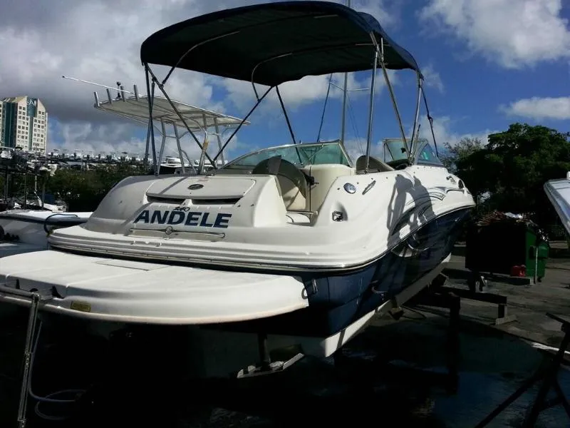 Slide: The Image of Sea Ray 240 Sea Ray Sundeck 2005 - 0