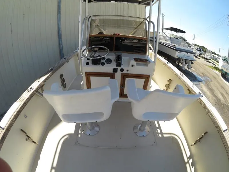 Slide: The Image of Robalo 2520 Center Console 1984 - 1