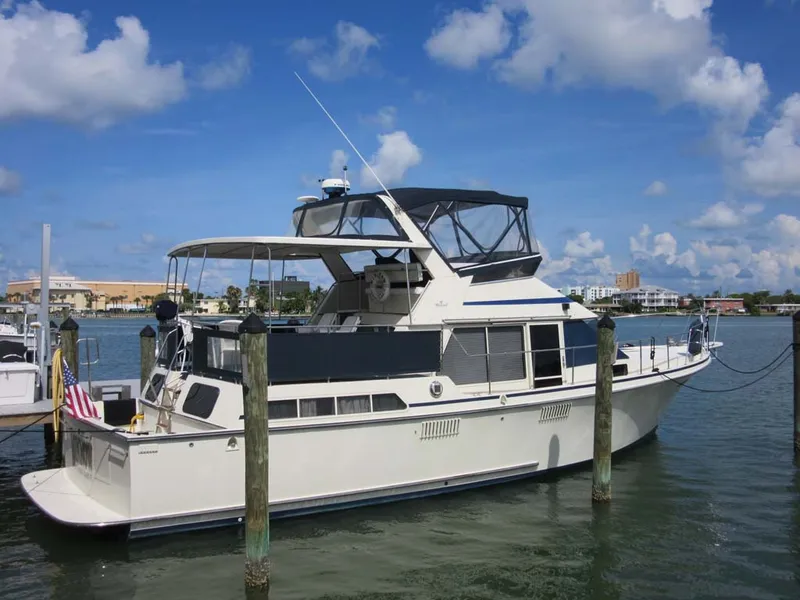 Slide: The Image of Tollycraft Cockpoit Motor Yacht 1990 - 0