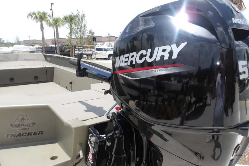 Slide: The Image of 2026 Tracker Grizzly 1650 T Prairie Wings Edition with Mercury outboard motor. - 9