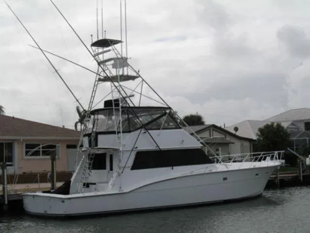 Slide: The Image of Hatteras Convertible 1985 - 0