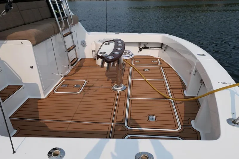 Slide: The Image of Hatteras Convertible 2006 - 11
