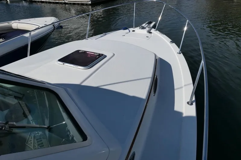 Slide: The Image of Back Cove 29 Hardtop 2004 - 10