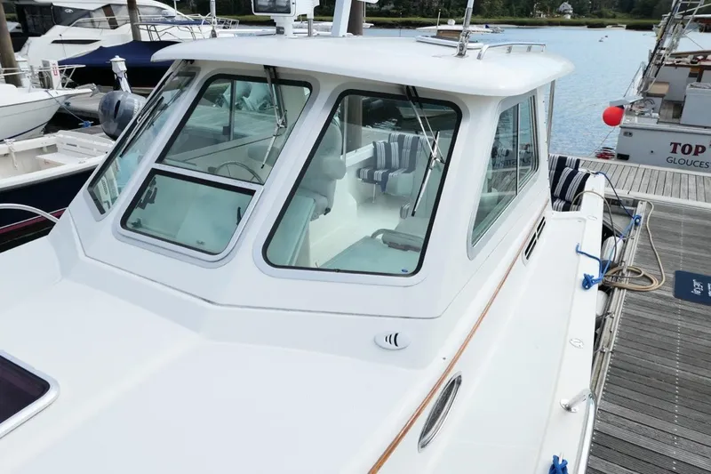 Slide: The Image of Back Cove 29 Hardtop 2004 - 6