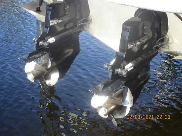 Slide: The Image of Rinker 342 Fiesta Vee 2006 - 2
