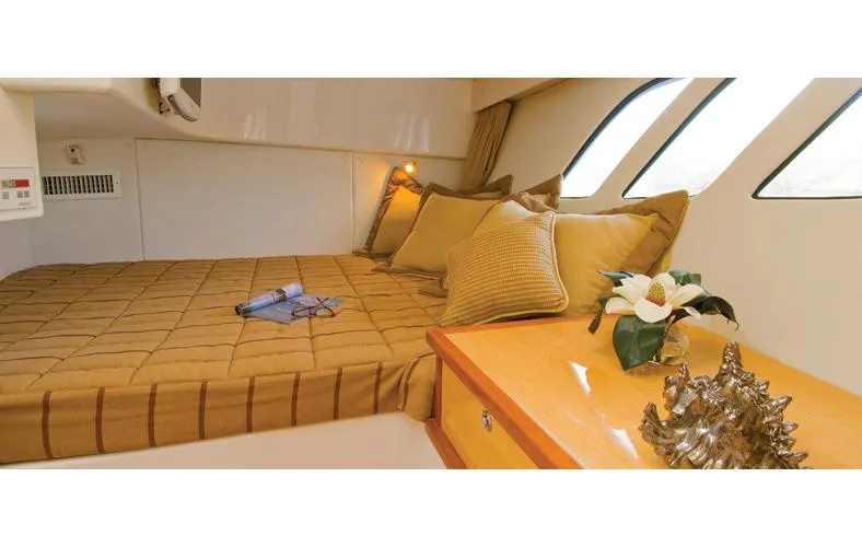 Slide: The Image of Intrepid 475 Sport Yacht 2015 - 9