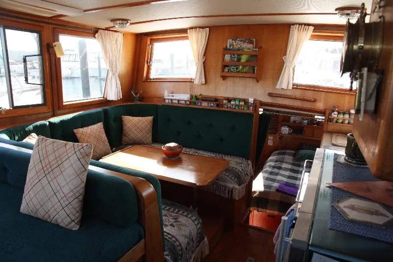 Slide: The Image of Sundowner Tug Pleasure Tug 1984 - 7