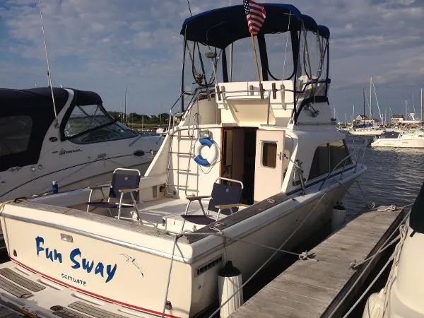 Slide: The Image of Phoenix Bass Boat 29 Convertible 1985 - 1