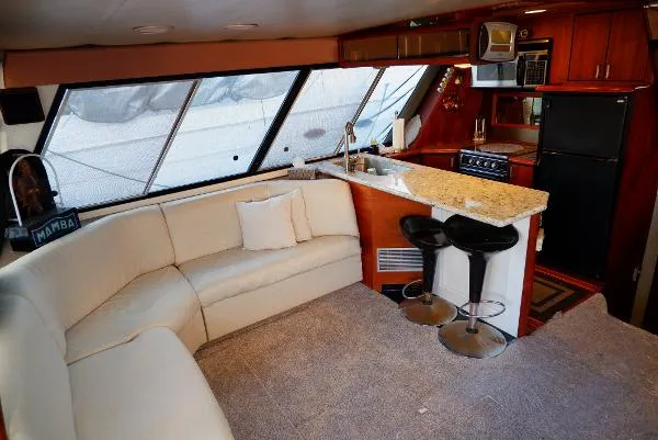 Slide: The Image of Bayliner 4588 Motoryacht 1990 - 5
