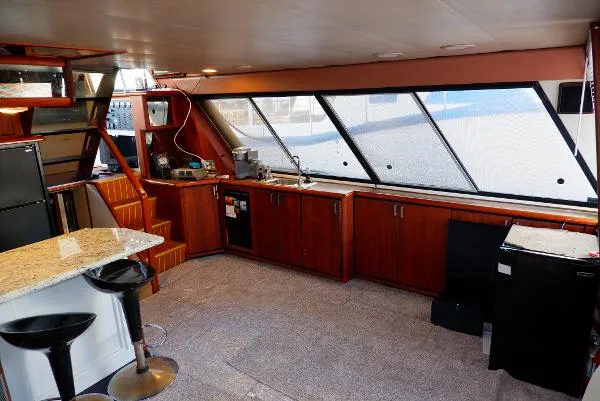 Slide: The Image of Bayliner 4588 Motoryacht 1990 - 6